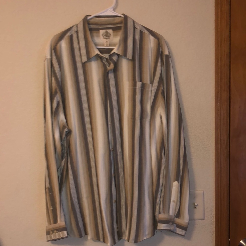 Men's Striped Casual Button Down Shirt - Picture 1 of 4